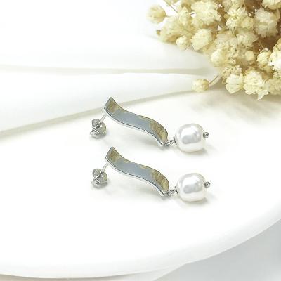 China 2022 TRENDY women's jewelry S925 Sterling Silver 2022 simple baroque style retro pearl dangling earrings for sale