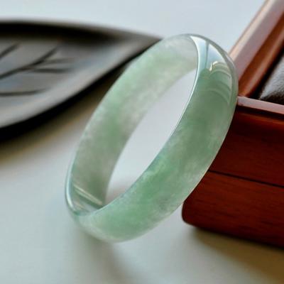 China CLASSIC 100% Natural Burma Jade Gemstone Jewelry Female Light Green Jade Jade Bracelet For Women for sale