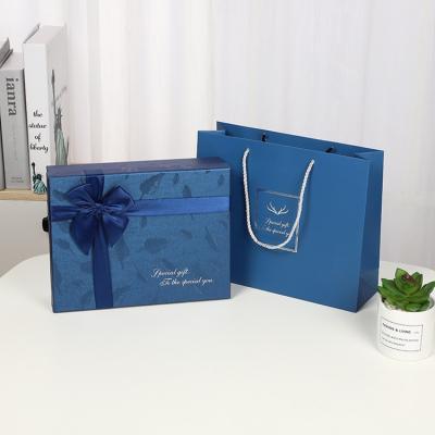 China Factory Handmade Supplier Wholesale Gift Packaging Blue Gift Boxes With Paper Bag for sale