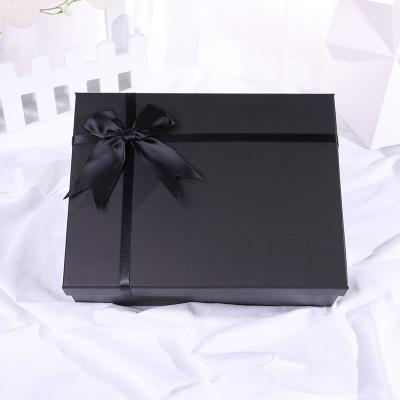 China Gift Packaging Box With Ribbon Bottom Lid Gift Box Durable Stock Gift Packaging Box With Ribbon for sale