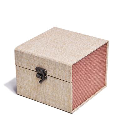 China Recyclable Luxury Canvas Gift Box Customized Paper Box Wholesale Packaging for sale