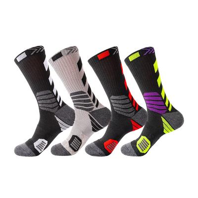 China High Quality Breathable Embroidered Gym Men Compression Sports Socks Crew Custom Sports Basketball Socks for sale