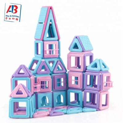 China Building Toy 136pcs Plastic Crastle Tiles Magnet Building Blocks Magnetic Toys For Children for sale