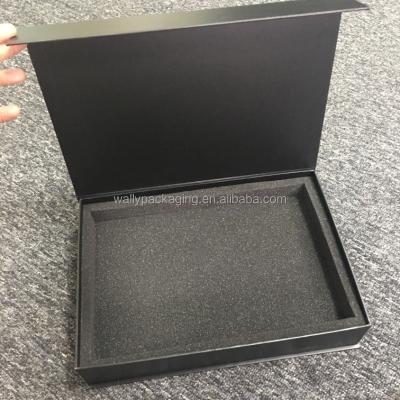 China Recycled Materials Custom Printed Luxury Black Magnetic Gift Box Wholesale Gift Boxes With Magnetic Lid for sale