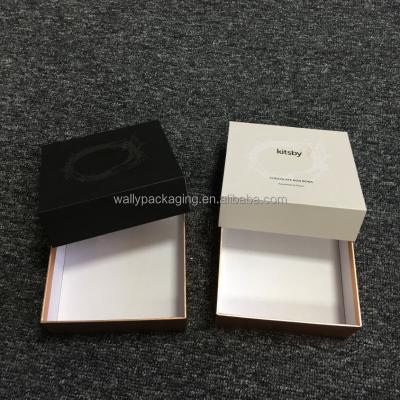 China Recycled Materials Custom Premium Luxury Paper Packaging Chocolate Strawberries Candy Box With blister Divider chocolate packaging box gift for sale