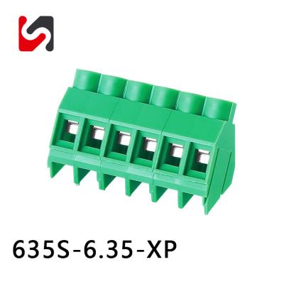 China 30 Amp Terminal Block 300V 6.35mm Pitch Screw Terminal Connector 45 Degree Wire Connect for sale