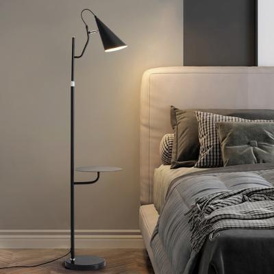 China Living Room Modern Merican Style Iron Led Modern Hotel Bedroom Floor Lighting Indoor Floor Lamp With Shelf for sale