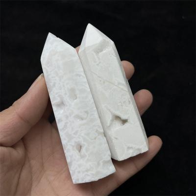 China Natural Crystal Carving Point White Agate Lathe Geode Agate Lathe from Europe for Healing for sale