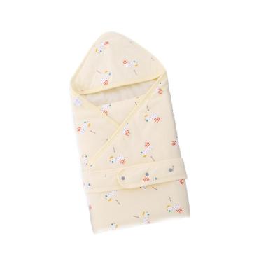 China Active Baby Thin Cotton Blanket With Hat Reusable Cute Giraffe Cotton Printing Newborn Wraps Wraps Blankets for sale