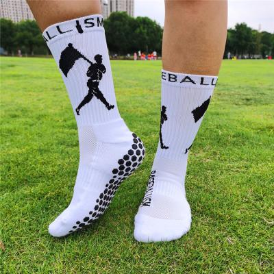 China QUICK DRY Custom Sports Socks With Anti Slip Sports Soccer Socks Rubber Grip And Grip Crew Socks for sale