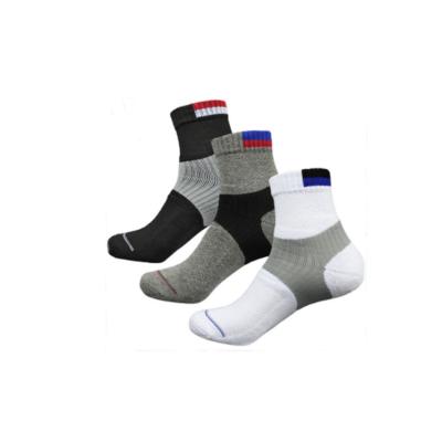 China JL283-Custom Logo Quick Dry 100% Cotton Socks Sweat-absorbent Badminton Athletics Sports Crew Socks for sale