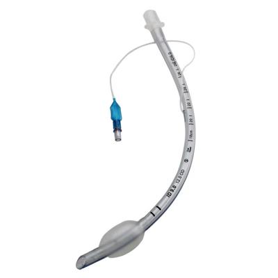 Chine Tubes endotrachéales en PVC à usage unique pour le traitement médical Tubes endotrachéales non menottées/menottées avec différentes tailles à vendre