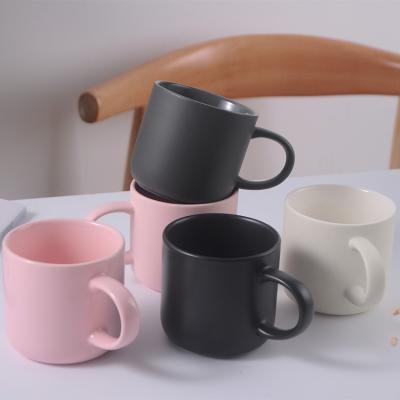 China Nordic Design Viable Hot Concise Minion Custom Logo Chandelier Customize Bulk Mug Tea Ceramic Coffee Mug for sale