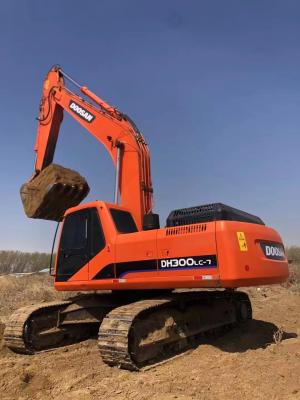 China Gebruikte Doosan-graafmachine DH300LC-7, met spoor van China. Te koop