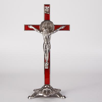 China Wholesale Chinese Religious Europe Metal Standing Jesus Crucifix, Decorated With A Wall Catholic Cross for sale