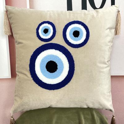 China Custom Fabric Personalized Hamsa Pillow Cozy Home Pillowcase Anti-Static Handmade Luxury Velvet Decoration Evil Eye Luxury Pillowcase for sale