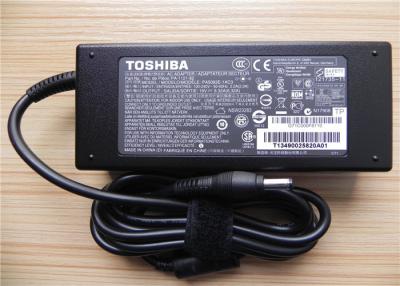 China o adaptador do poder do portátil de 120W TOSHIBA 19V 6.32A com C.A. 100-240V ENTROU o tamanho do Pin da C.C. de 5.5X2.5 milímetro à venda