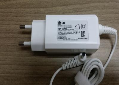 Cina Alimentazione elettrica bianca dell'adattatore di CA del computer portatile di EAY63059601 LG 19V 2.1A 40W 4.0x1.7mm, adattatore fissato al muro di potere del computer portatile in vendita