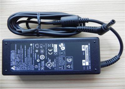 China Adaptador original de la transferencia del delta 19V 4.74A 90W con estándar enchufe de 5,5 x 2,5 milímetros DC en venta