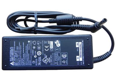 China Adaptador original de la transferencia del delta 19V 4.74A 90W con estándar enchufe de 5,5 x 2,5 milímetros DC, para la venta al por mayor solamente en venta