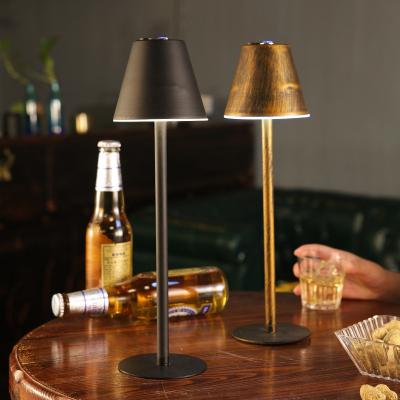 China Modern Creative Bar Table Restaurant Desk Study Reading Rechargeable Touch Led Desk Light Lamp With Usb Charging Port for sale