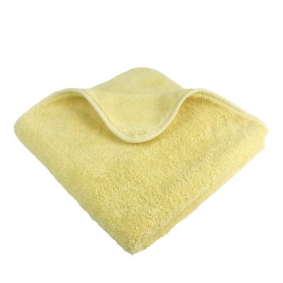 China Selling Color 600 Gsm Viable Hot Bright Plush 60cm Microfiber Ultra Plush Cloth Towel For Drying Car Detailing for sale