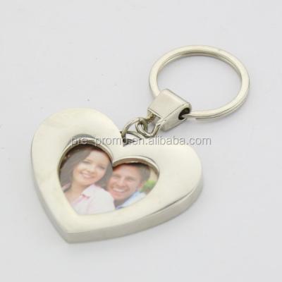 China Wholesale Custom Metal Souvenir Zinc Alloy Heart Photo Heart Shape Metal Heart Key Chain Holder for sale