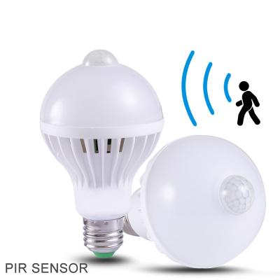 China 110v 220v E27 B22 3w 5w 7w 9w Skd Residential Warm Induction Sound Sensor Smart Infrared Pir Motion Sensor Led Light Bulb for sale