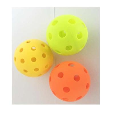 China Sports Center Outdoor Pickle Ball Balls USAPA Approved Professional Performance Pickle Ball for sale