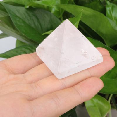 China Europe New Products Crystal Pyramid Clear Quartz 4cm Wholesale Clear Pyramid Quartz Pyramid for sale