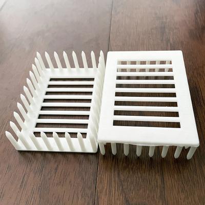 China 20PCS Queen Cage Catcher Locating Isolation On Comb Laying Large Egg Space Italian Bee Rectangle Shape Plastic PLQ-A602 for sale