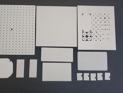 China Pcb Al2O3 Ceramic Substrate Alumina Ceramic Plate Good Polished High Insulation for sale