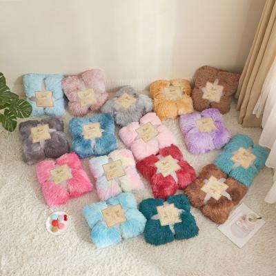 China Decorative Comfortable Plush Fuzzy Faux Fur Blanket Shaggy Longfur Throw Blanket Soft Anti-Pull Room for Couch for sale