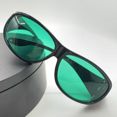 Chine Anti verres de laser de lunettes de sécurité professionnelles de 390nm 750nm OD6+ qui bloquent des lasers pour la protection oculaire d'épilation à vendre