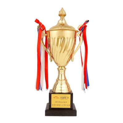 China 40cm Customized Europe Logo Metal Trophy Metal Sports Trophy Cup for sale