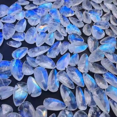 China Wholesale Natural Romantic Shark Tooth Crystal Pendant Gemstone Pendant Blue Moonstone for sale