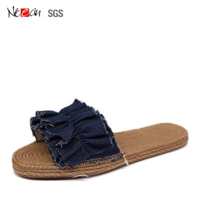 China New Latest Fashion Flat Warm Slippers Summer Indoor Woman's Denim Shoes for sale