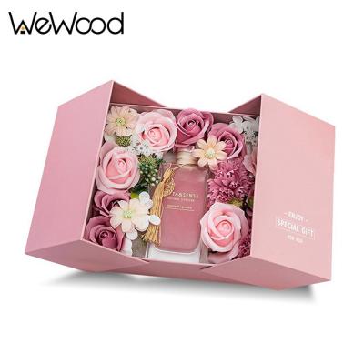 China Fashionalbe Bamboo Wooden Oil Car Grain Aromatherapy Glass Perfume Reed Diffuser With Packaging for sale