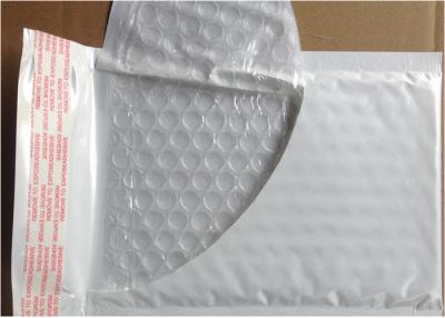 China Secure Sealed Bubble Lined Poly Mailers , Bubble Shipping Bags  Express Delivery for sale