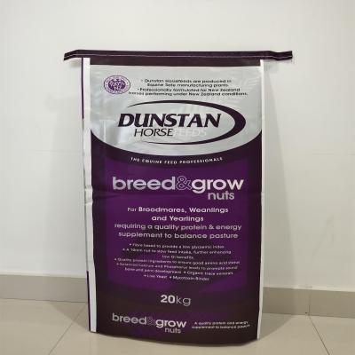 China Animal Polypropylene Feed Bags 25 - 50kgs Loading Weight Customized Logo for sale