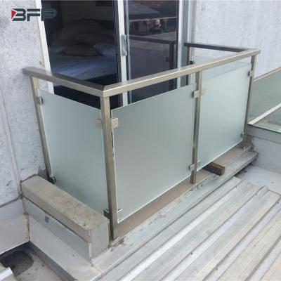 China Modern BFP Square Baluster Exterior Outside Popular Design Balcony Stainless Fence Glass Balustrade for sale