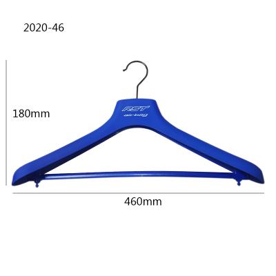 China Customized Logo Rubber Coating Material Eco - Friendly Male Garment Hanger With Bar for sale