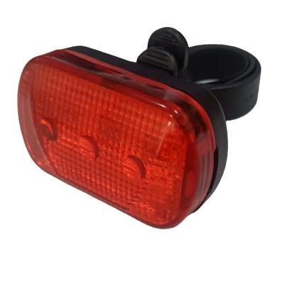 China Steady-flash-hunting-made of China top quality 3 led battery safe waterproof bicycle rear light for sale