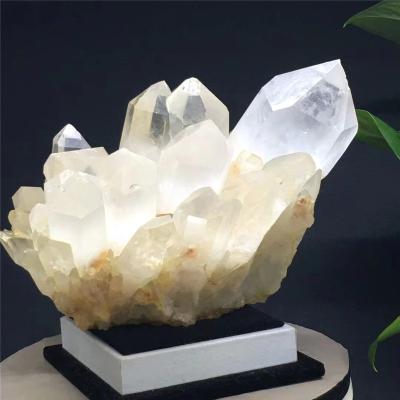 China Wholesale White Clear Quartz China Natural Crystal Mineral Crystal Cluster Rough Lathe for sale