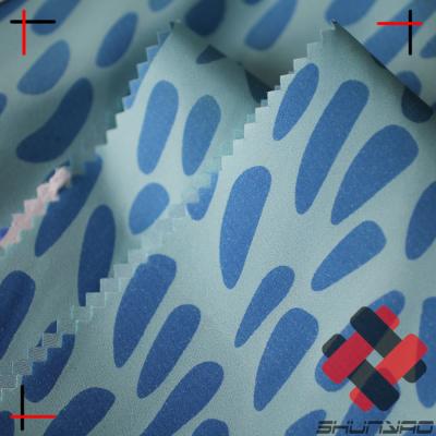 China Wind Proof Polyester Material Warm Temperature Change Color Printing Heat Sensitive Fabric for sale