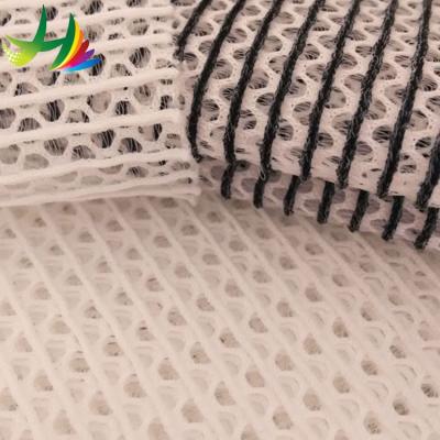 China Easy to wash easy to dry HH-046 3d air mesh fabric sandwich mesh fabric polyester knitted fabric for garment hat for sale