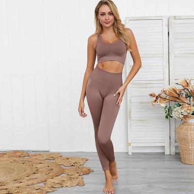 China Breathable Ladies Activewear Gym Wear Seamless Sporty Yoga Clothing Set For Women for sale