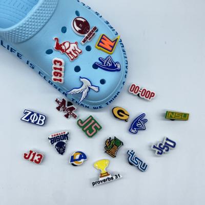 China Hobble Charm Cartoon Design PVC Rubber Shoe Charms J15 1913 ZOB College Hoop Designer Shoe Charm for sale