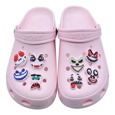 China Hot Selling Design Halloween Skull Clog Fashion PVC Shoe Whosale Customized Soft Claw 100pcs+ Clog Charms Accessories Grin for sale