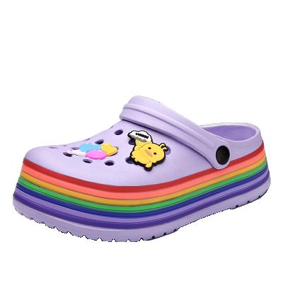 China Waterproof Seasonal Hot Seller Women Clogs Rainbow Fashion High Quality Sandals Garden Shoes for sale